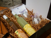 Load image into Gallery viewer, IZUMI Fruit-flavoured Sake Gift Box